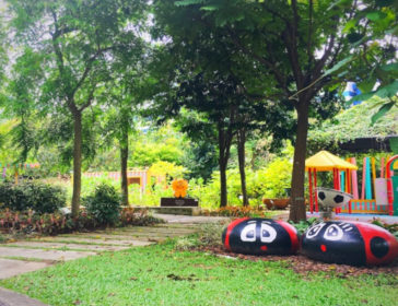 Visiting And Gardening At HortPark In Singapore With Kids