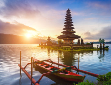 Visiting Ulun Danu Bratan Temple In Bali