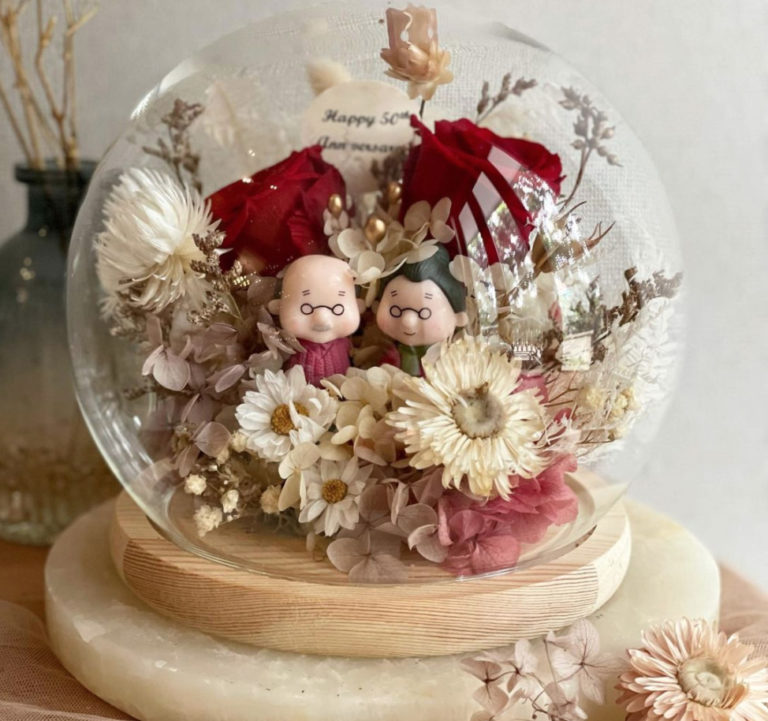 By Stella Yogi Preserved Flower Art Arrangement Dome