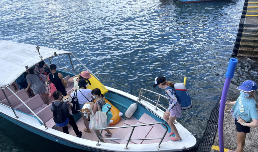 Unique Sampan Boat And Speedboat Charters Hong KOng