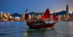 Aqua Luna Harbour Cruise In Hong Kong