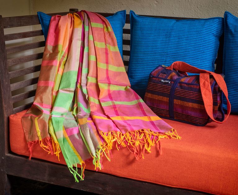 Barefoot In Sri Lanka - Little Steps Asia