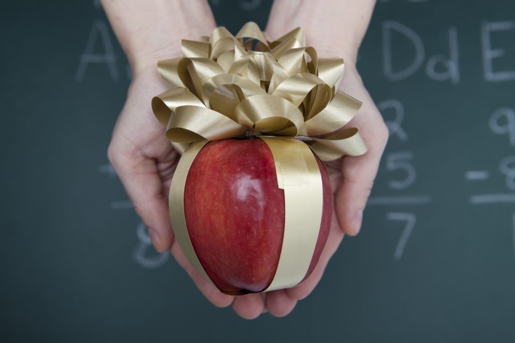 Best personalized and custom teachers gifts in Singapore