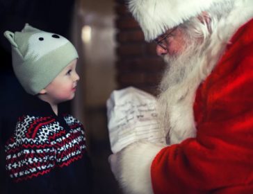 Christmas Decorations At Lee Gardens