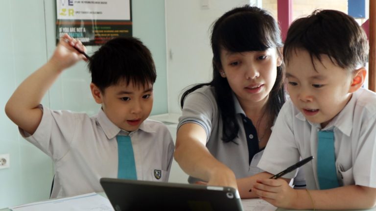 Teacher With Students At Koding Next Jakarta