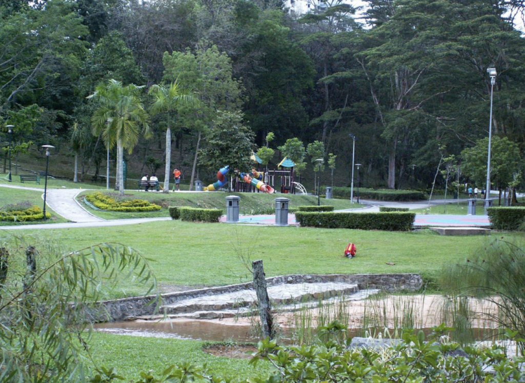 Hiking at TTDI Park and hiking trail with kids in Kuala Lumpur
