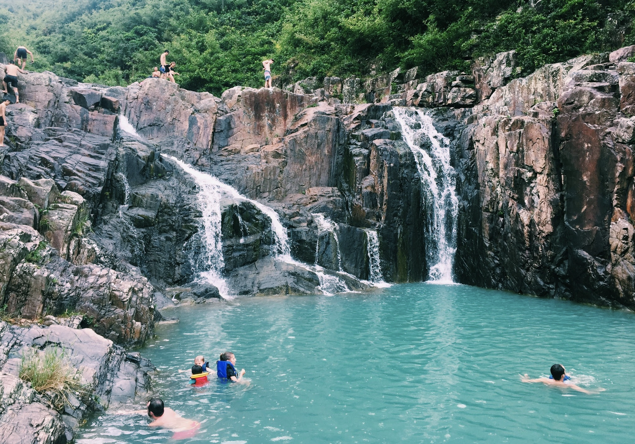 Visiting waterfalls in Hong Kong - Sheung Lok Stream