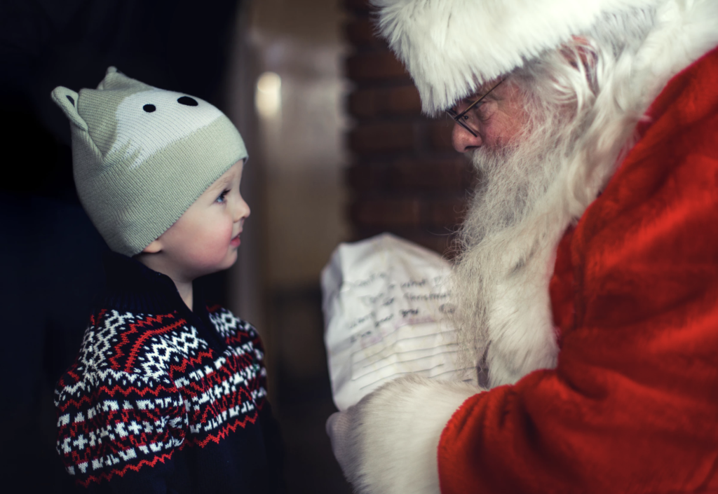 Tanglin-Mall-Santa-Claus