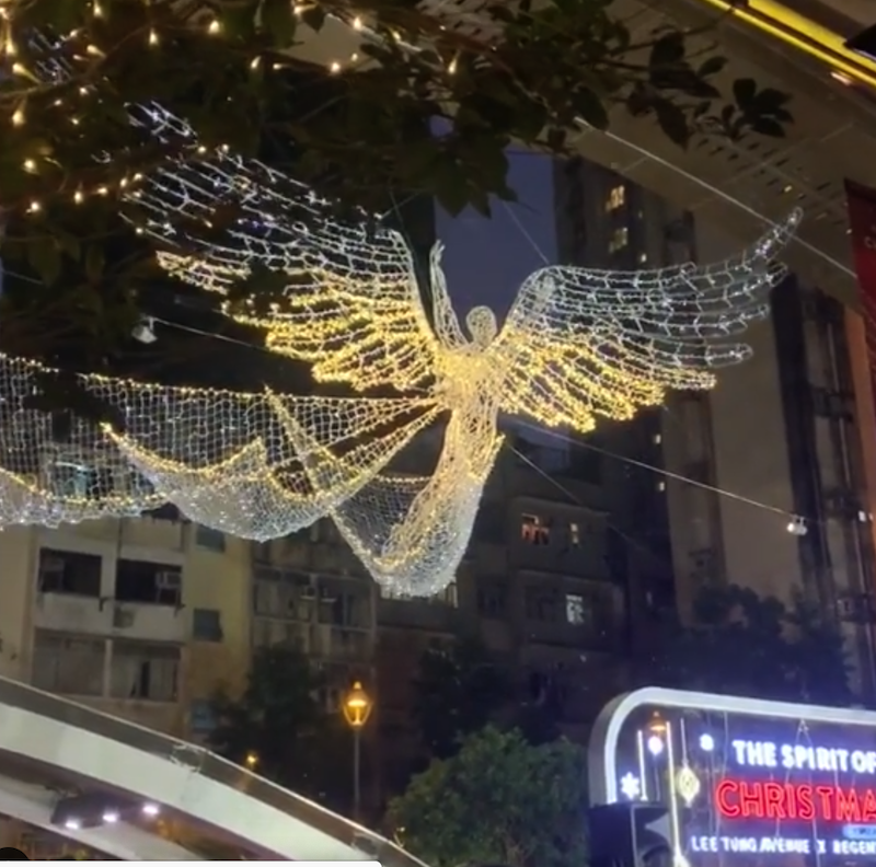 LEE TUNG AVENUE: Dreamy Snowy Moments