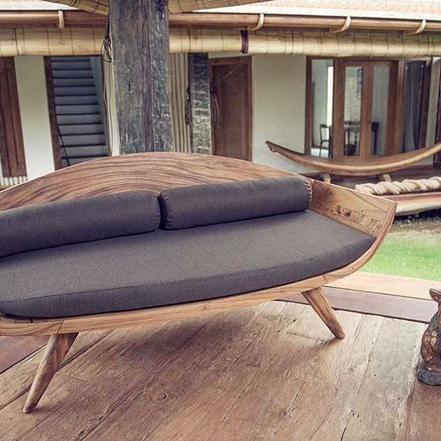 buying furniture at Teckococo bali