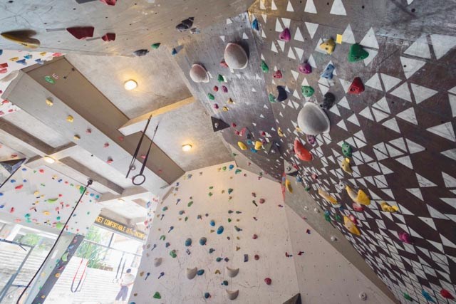 Bouldering In Canggu