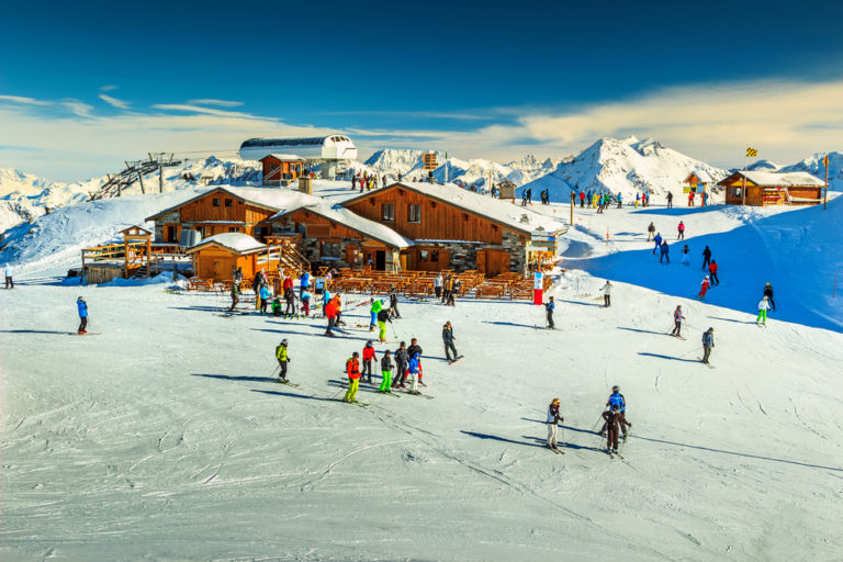 Skiing-France-With-Kids