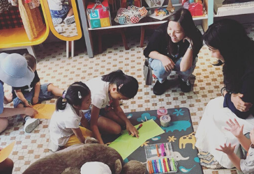 Snuggle Wuggle: A Kids’ Bookshop