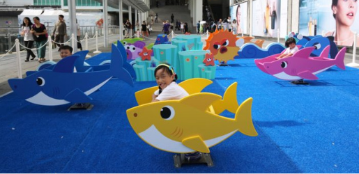 Baby-Shark-In-Hong-Kongs-Harbour-City