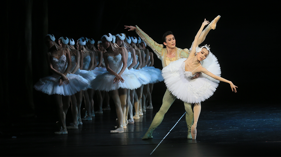 Hong-Kong-Ballet-Presents-Swan-Lake-2019
