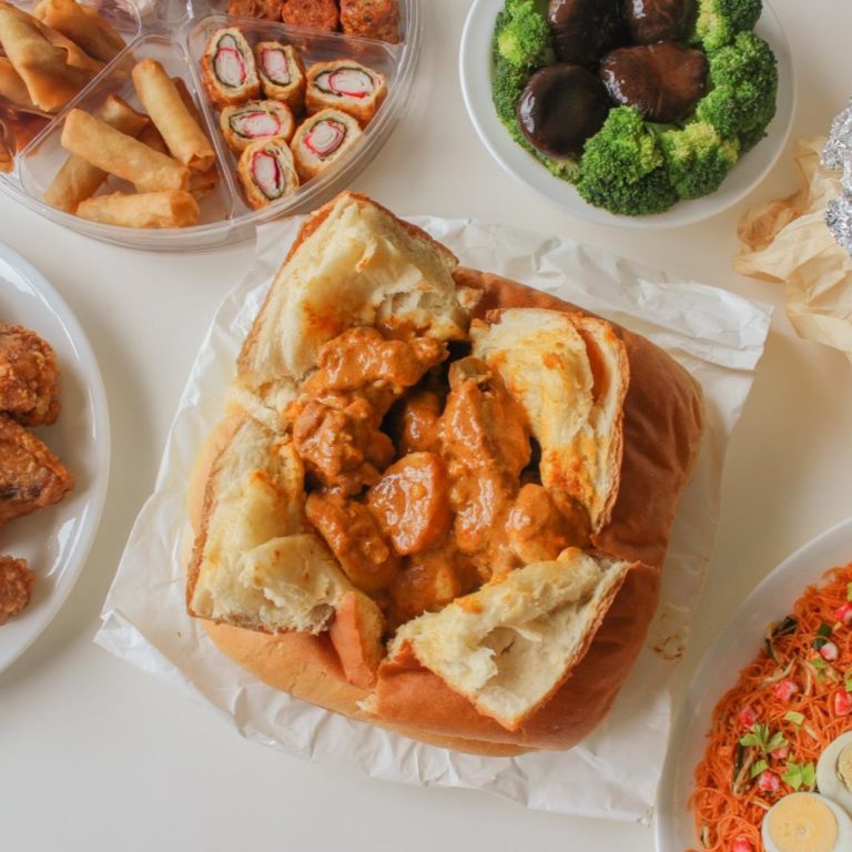 Golden-Pillow-Curry-In-A-Loaf-In-Singapore
