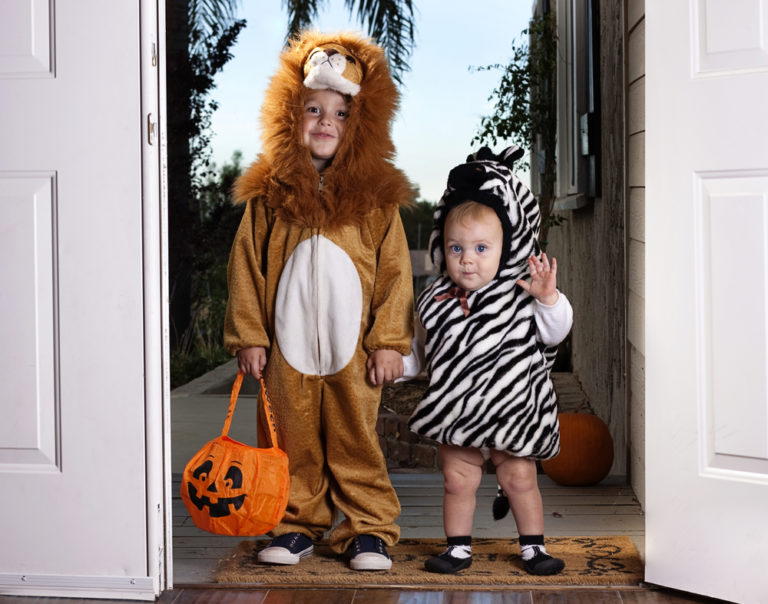 Best-Halloween-Costumes-For-Kids-And-Adults-In-Hong-Kong-Taobao