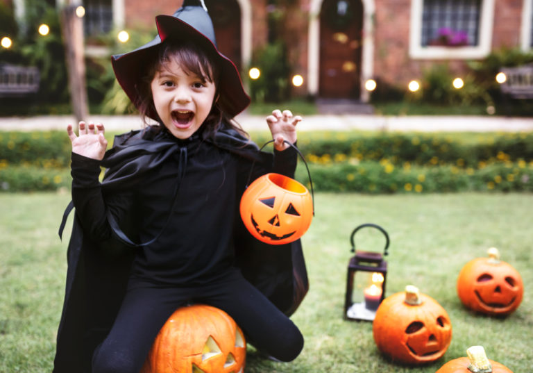 Best-Halloween-Costumes-For-Kids-And-Adults-In-Hong-Kong-Toys-R-Us