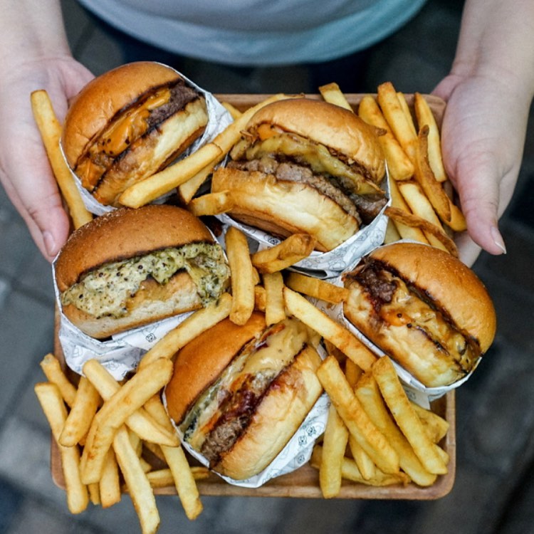 Three-Buns-Quayside-In-Singapore
