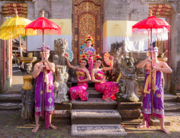 Enjoying Legong And Barong Dancing At Ubud Palace Bali