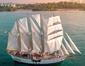 Dine, Drink And Cruise In Style With Royal Albatross In Singapore