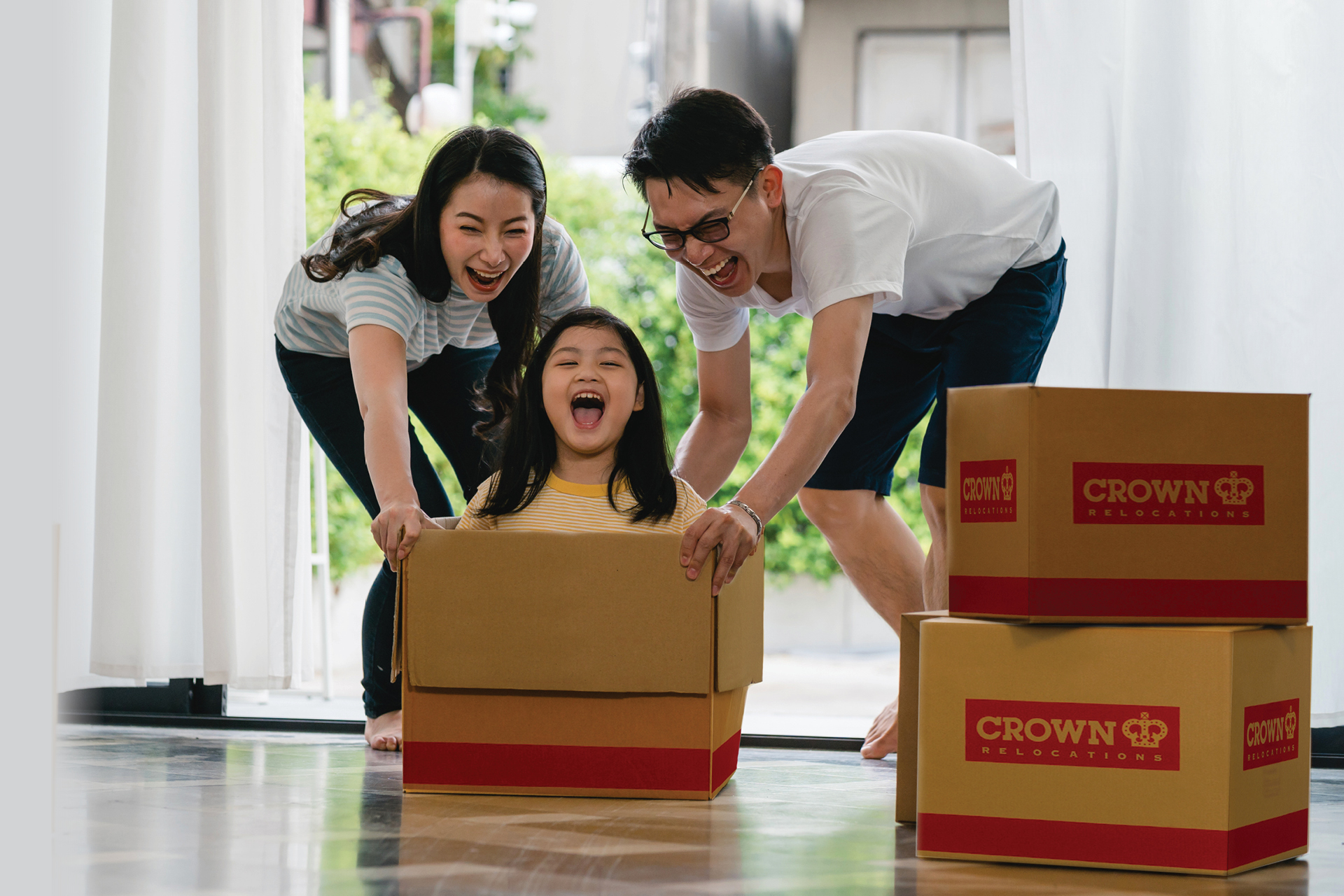 Crown relocation Hong Kong for successful international move