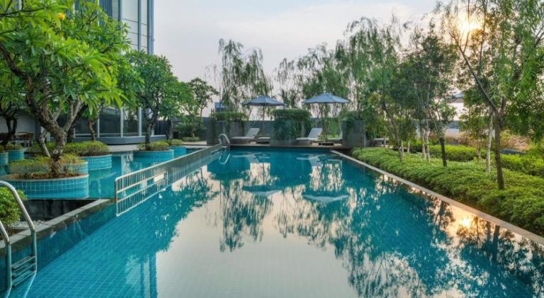 Swimming Pool Swissotel PIK Avenue Jakarta