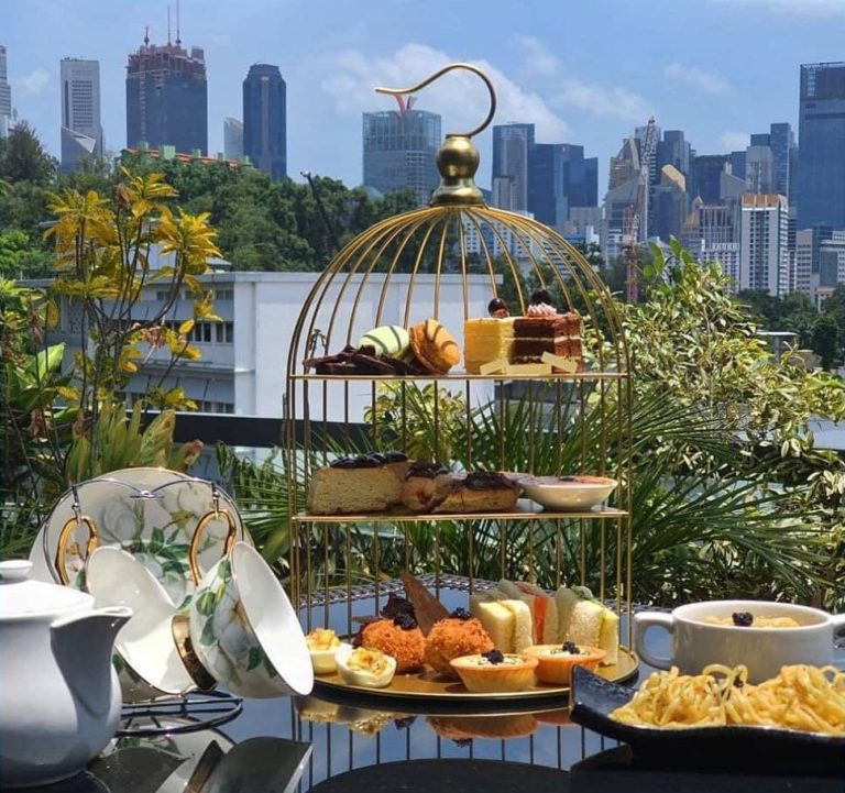 Fairytail-Bar-D-Hotel-In-Singapore