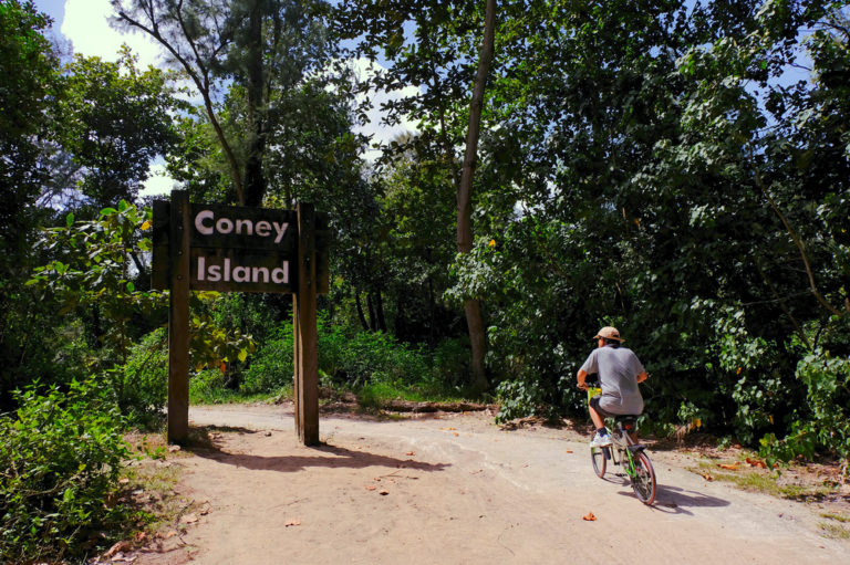 Coney-Island-Cycling-Trail-In-Singapore