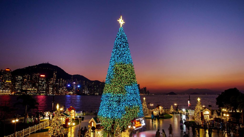 Huge Christmas Tree West Kowloon